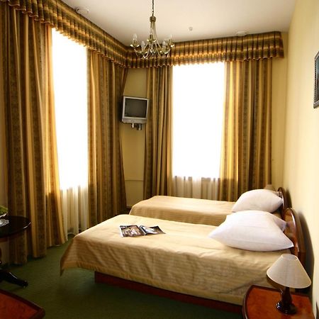 Wien Hotel Lviv Kültér fotó